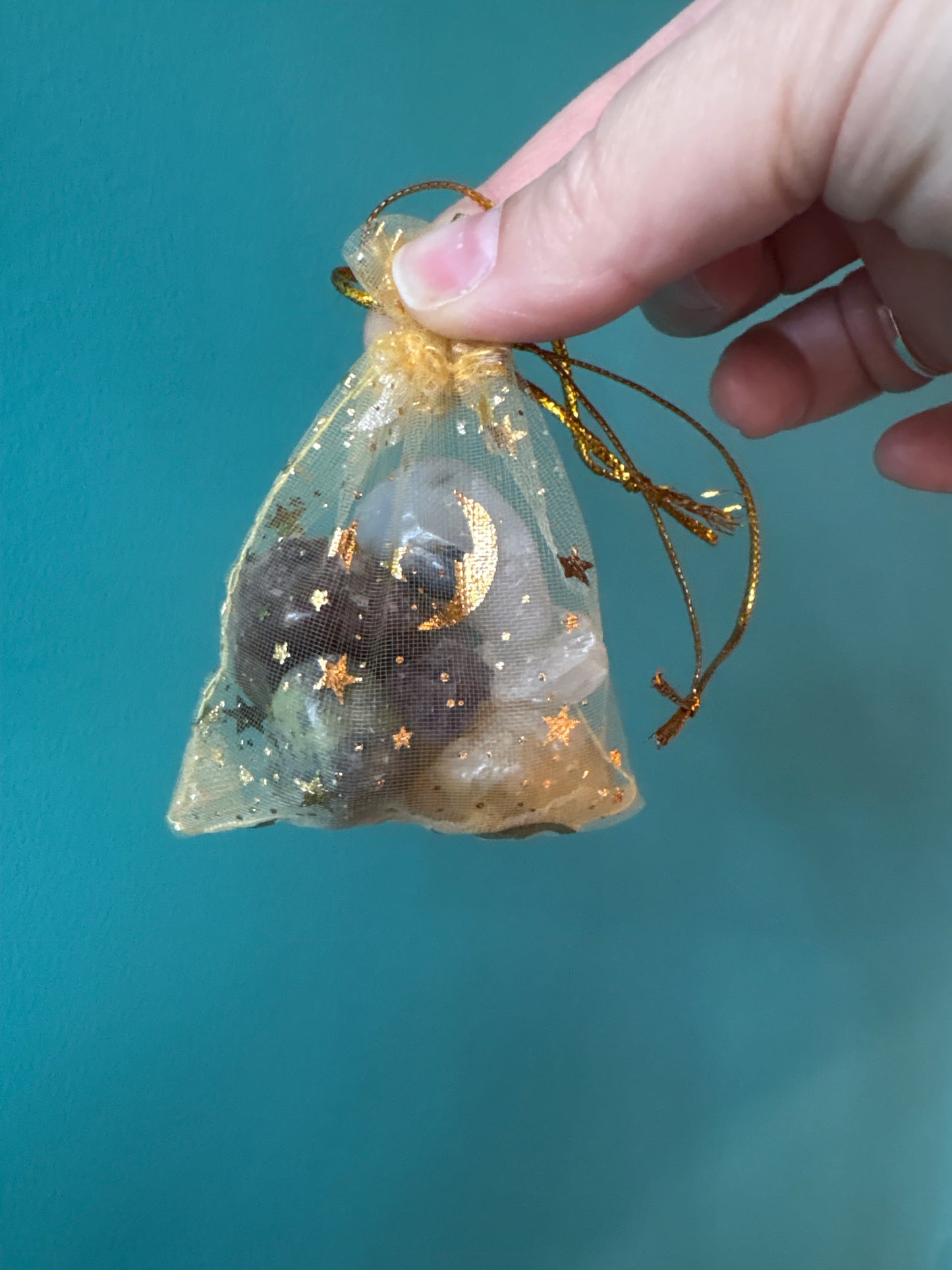 *Crystal mixed pouch