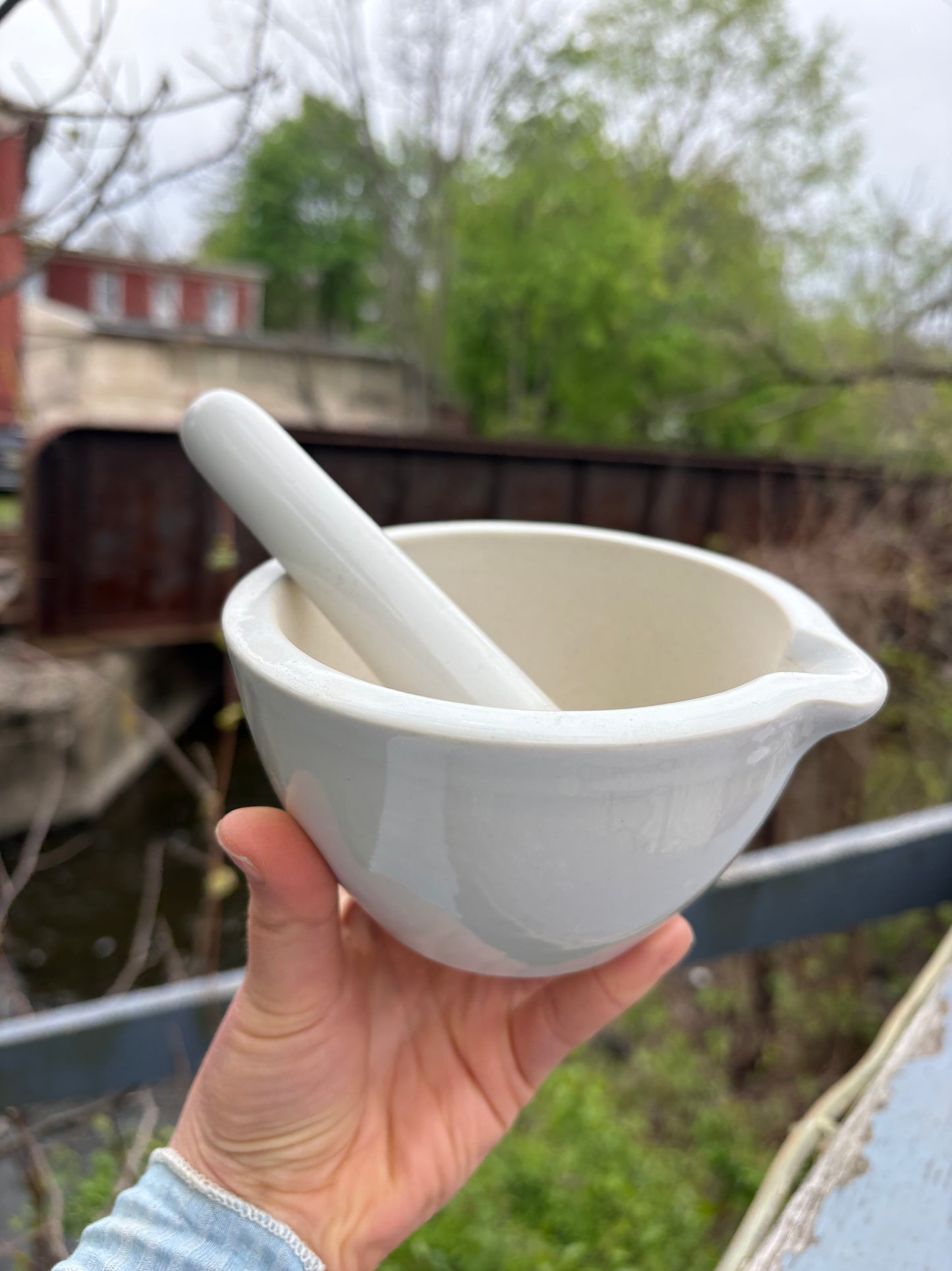 Ceramic Mortar and Pestle – Handmade Grinding Bowl for Herbs, Spices & Ritual Use