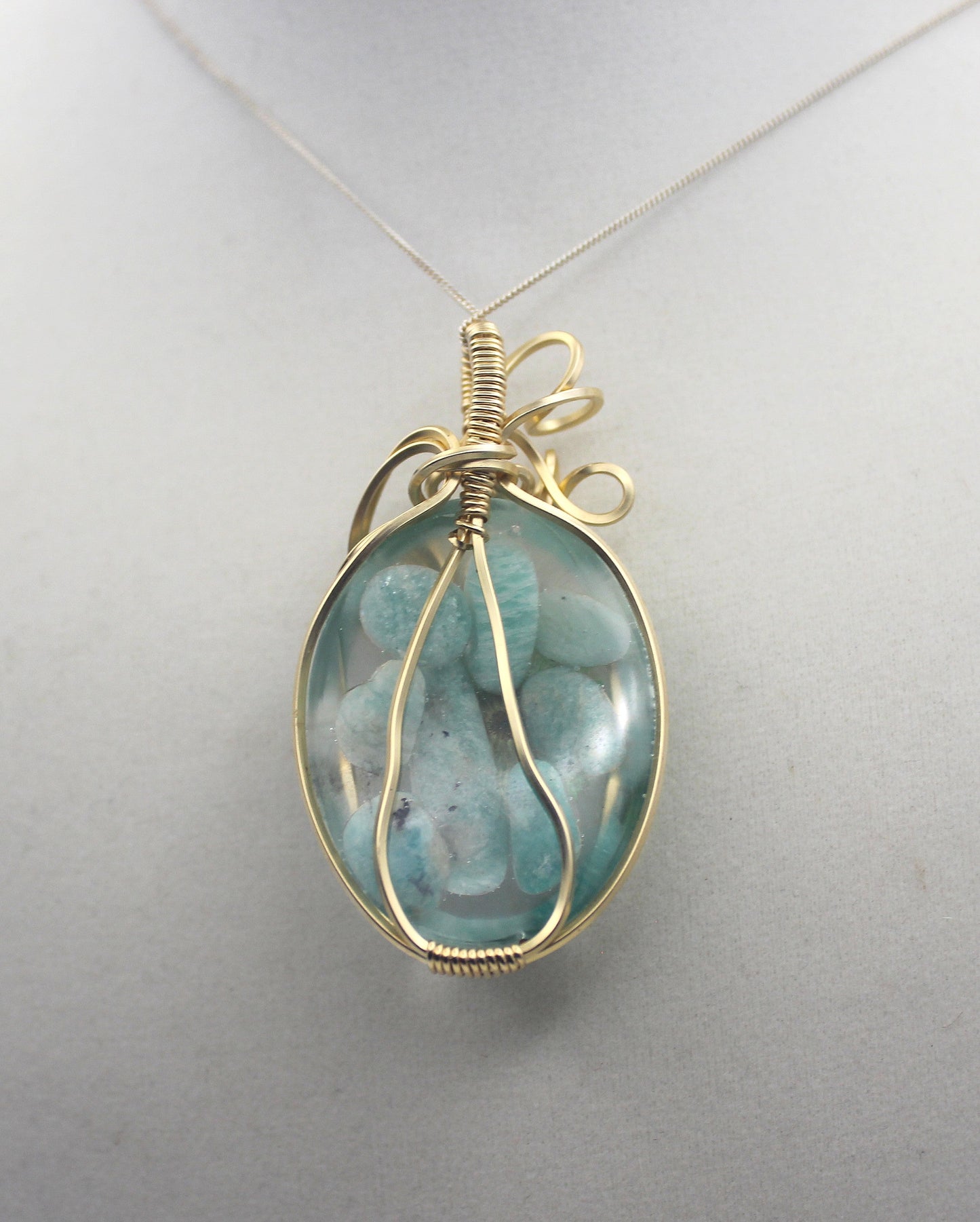 Gold Resin Amazonite Dried Flower Pendant Necklace