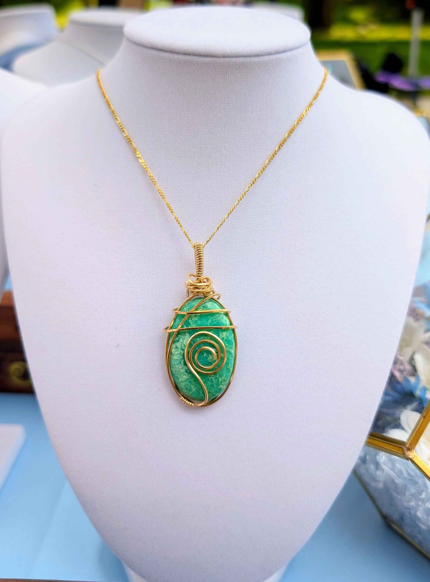 Gold Chrysoprase Pendant Necklace
