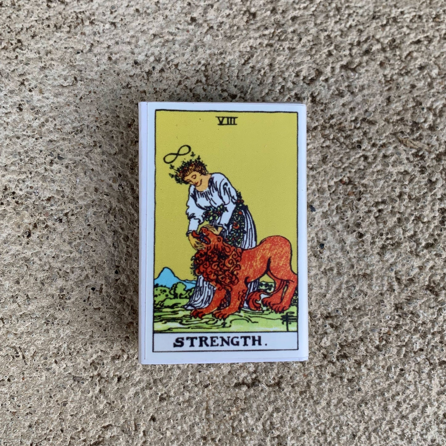*Tarot Matchbox - Strength • Accessories for your Candles