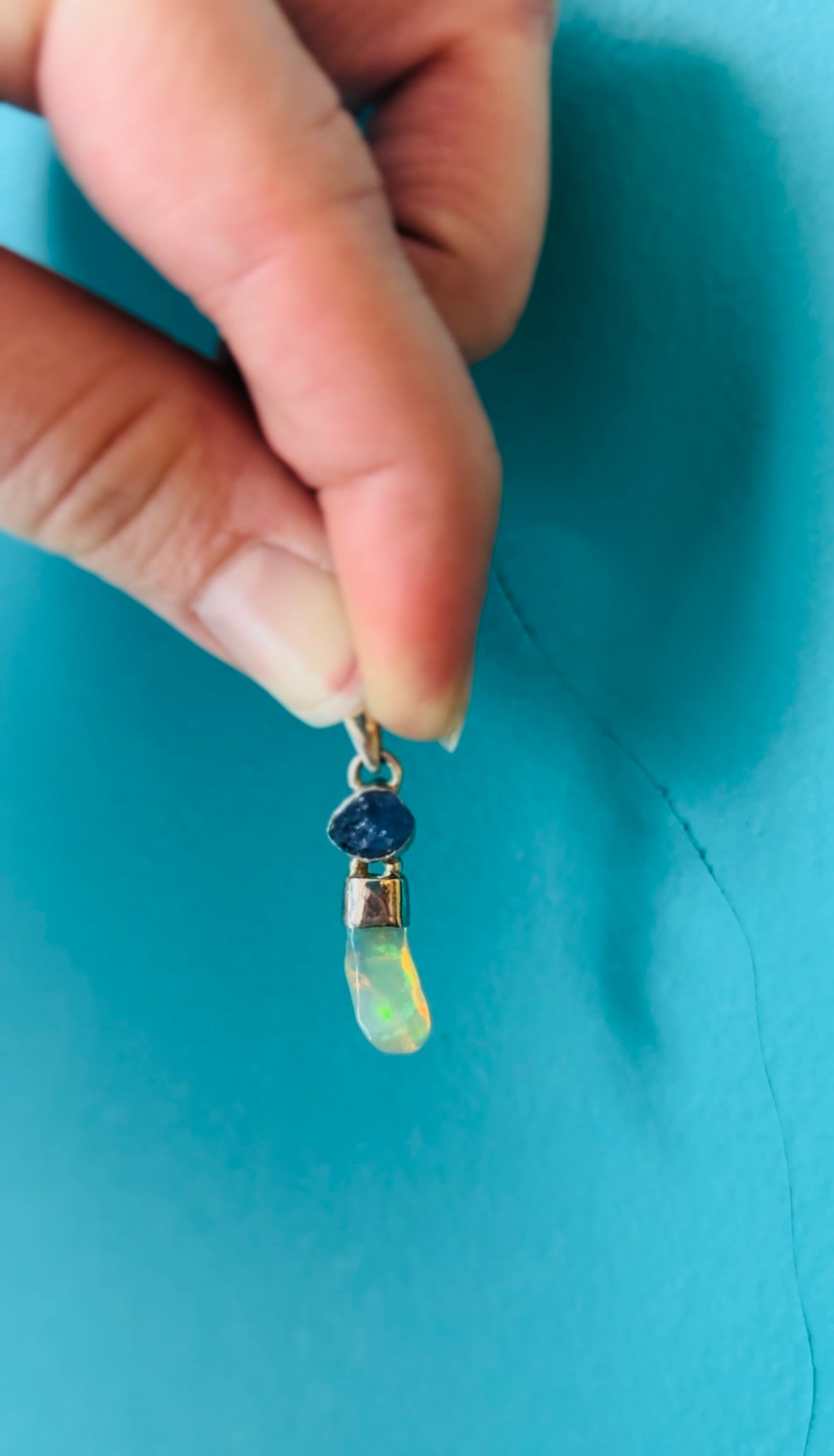 *Pendant Ethiopian Opal With Amplifier