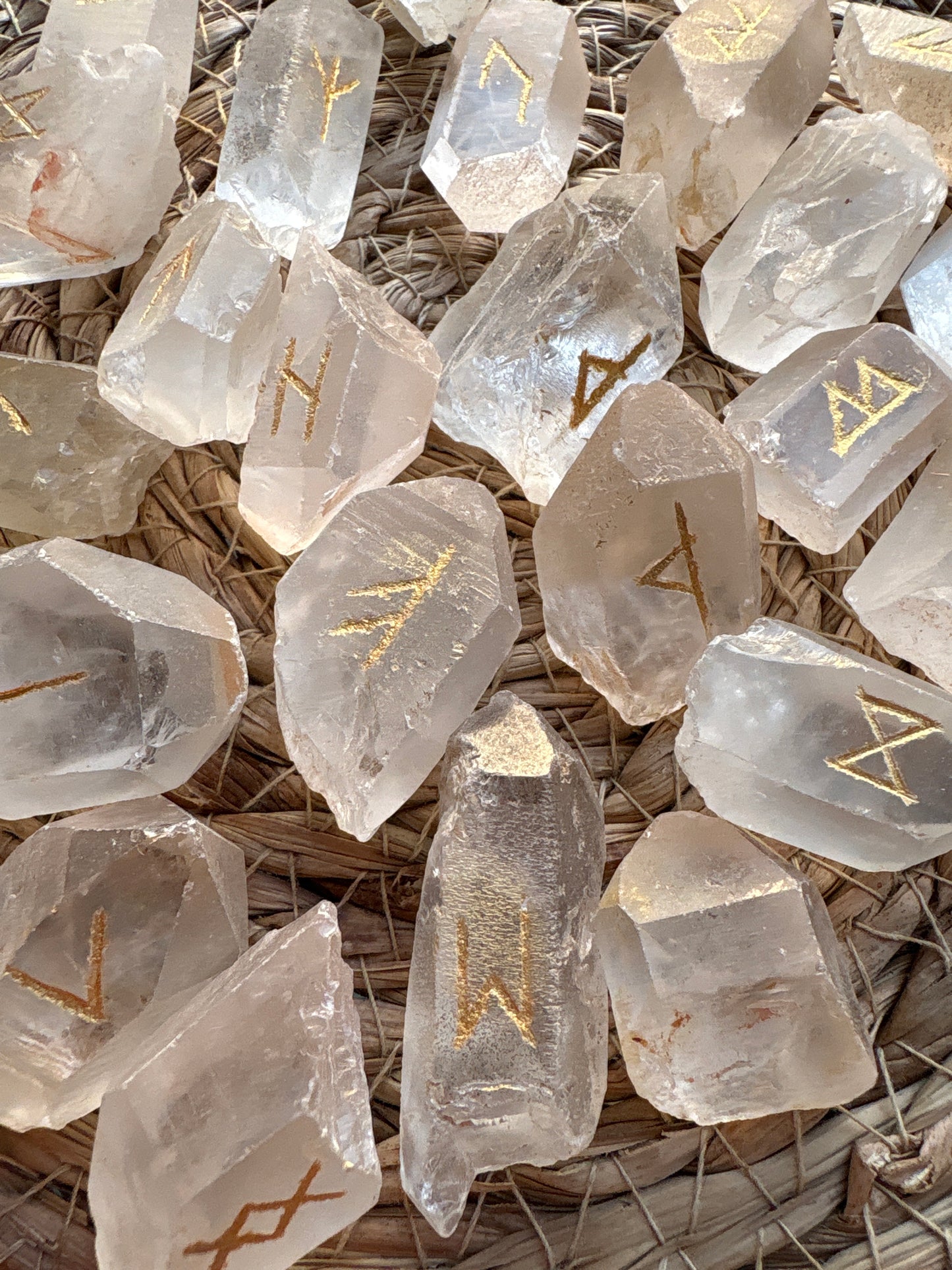 Rune Set Clear Quartz Raw