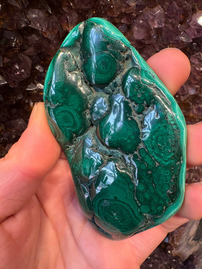 Malachite Freeform – Hand-Polished | Deep Green Crystal for Heart Chakra Healing & Transformation