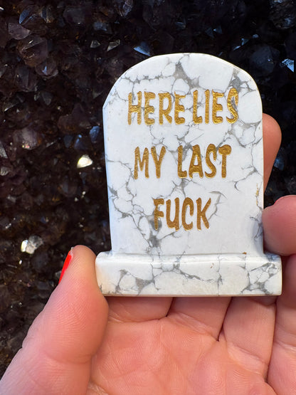 Howlite Tombstone Carving – Funny Crystal Gravestone “Here Lies My Last F*ck” & “Here Lies Beetlejuice” Gothic Decor