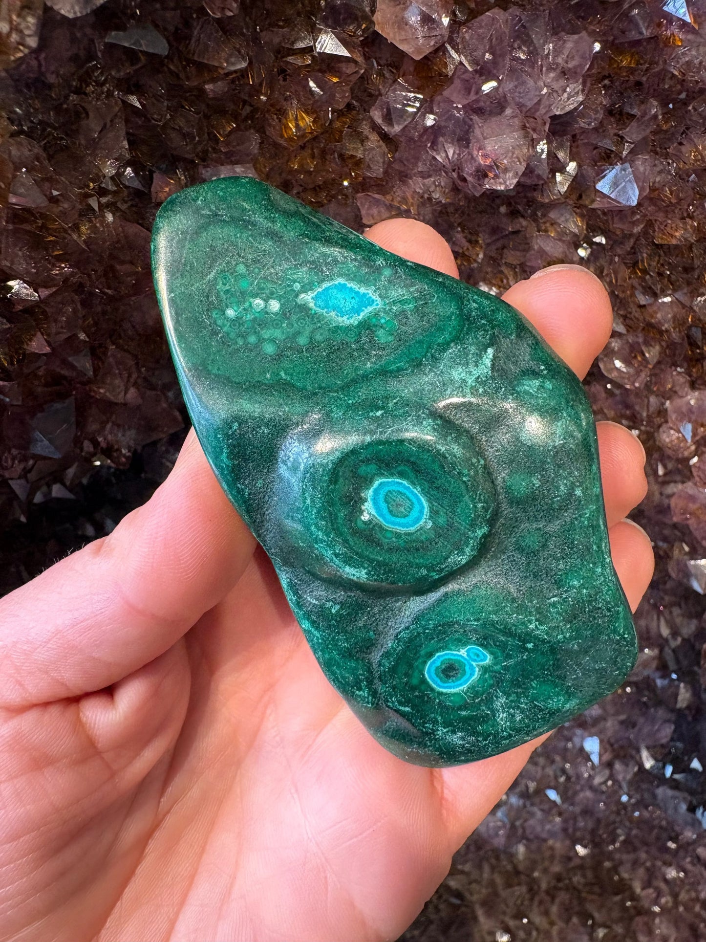 Malachite Freeform – Hand-Polished | Deep Green Crystal for Heart Chakra Healing & Transformation
