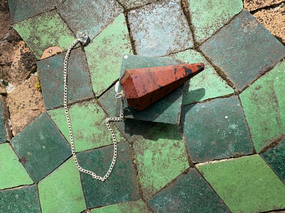 Crystal pendulum for accurate divination and energy work with a unique design
