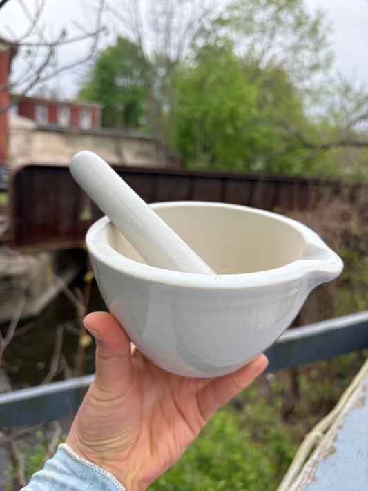 Ceramic Mortar and Pestle – Handmade Grinding Bowl for Herbs, Spices & Ritual Use
