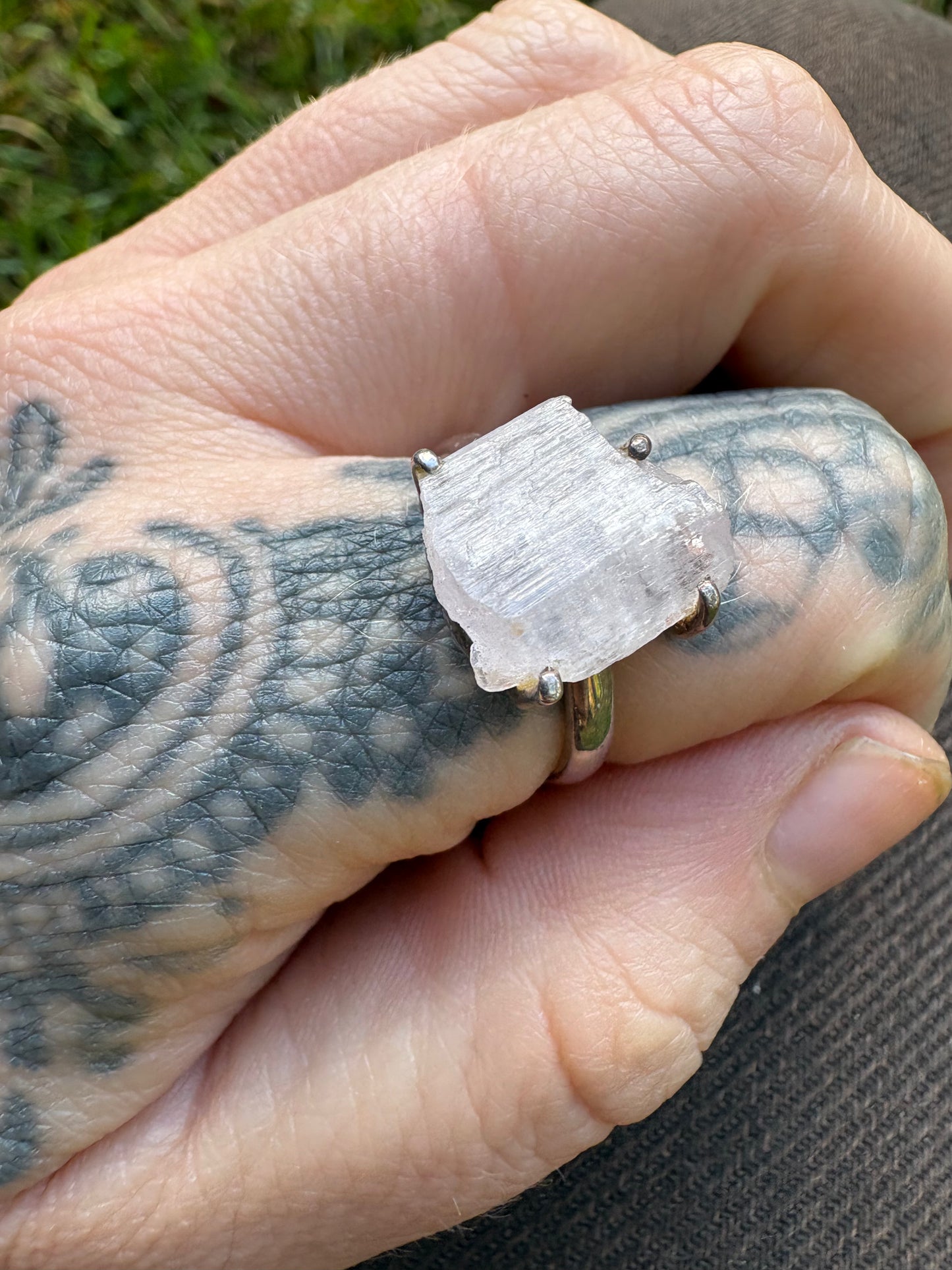 Raw Kunzite Ring in Sterling Silver – Love, Heart Healing & Emotional Harmony, Size 9