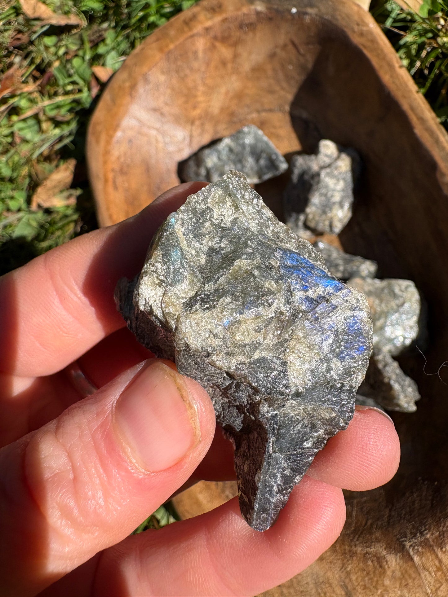 Labradorite Crystal – Intuition, Transformation & Protection