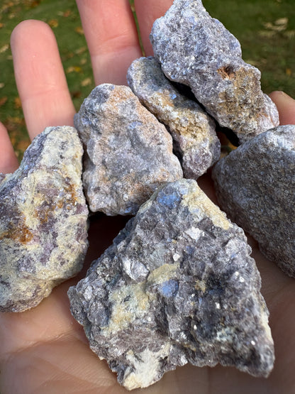 Lepidolite Crystal – Calm, Emotional Balance & Mental Clarity