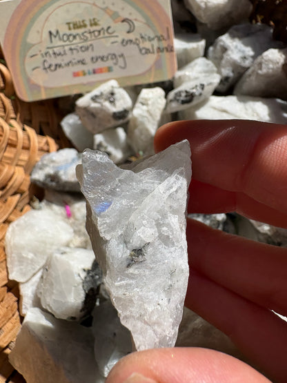 Moonstone Crystal – Intuition, New Beginnings & Lunar Energy