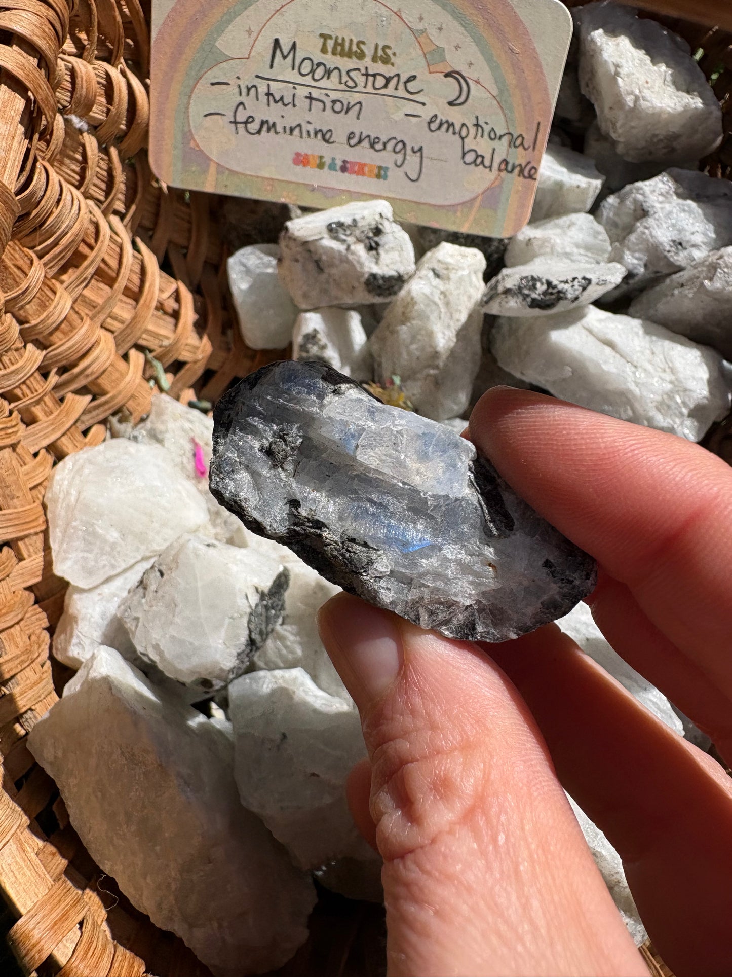 Moonstone Crystal – Intuition, New Beginnings & Lunar Energy
