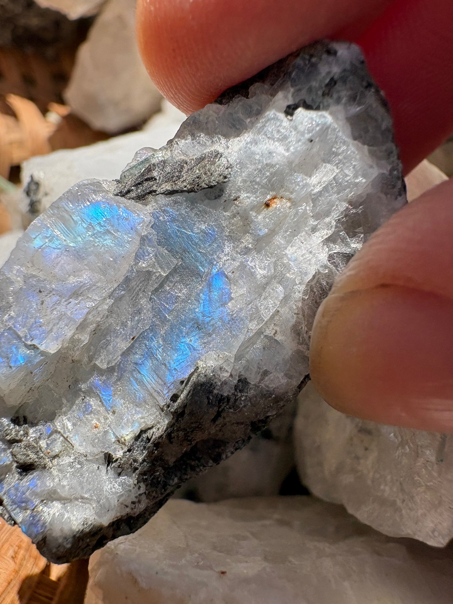 Moonstone Crystal – Intuition, New Beginnings & Lunar Energy