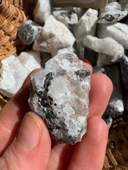 Moonstone Crystal – Intuition, New Beginnings & Lunar Energy