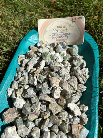 Peridot Crystal – Abundance, Renewal & Positive Energy