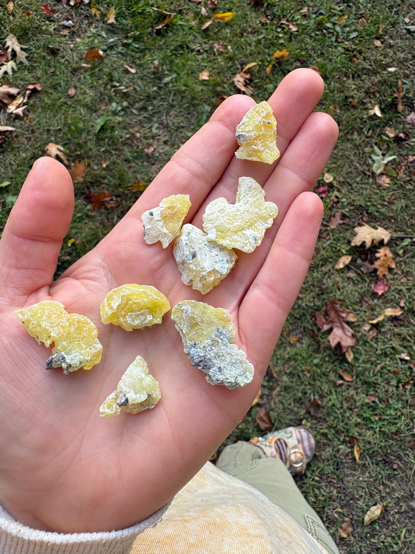 Raw Brucite Crystal – Emotional Renewal, Inner Strength & Personal Transformation
