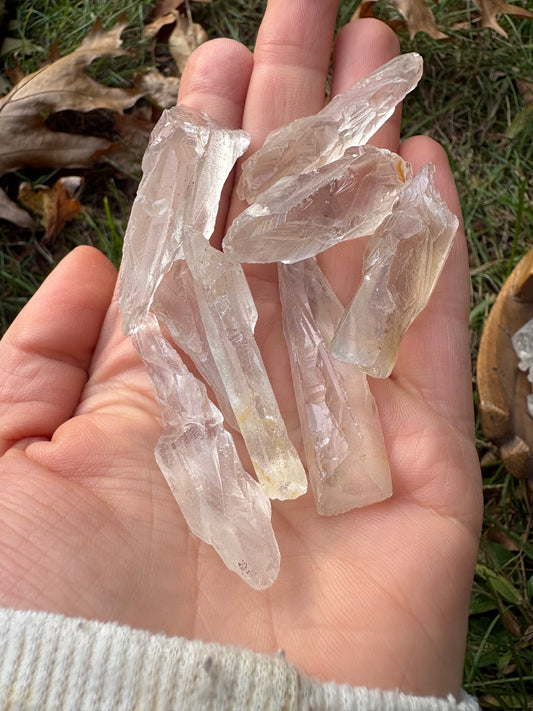 Twisted Lemurian Quartz Crystal – Spiritual Connection, Intuition & Ancient Wisdom