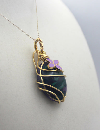 Gold Malachite Resin Flower Pendant Necklace