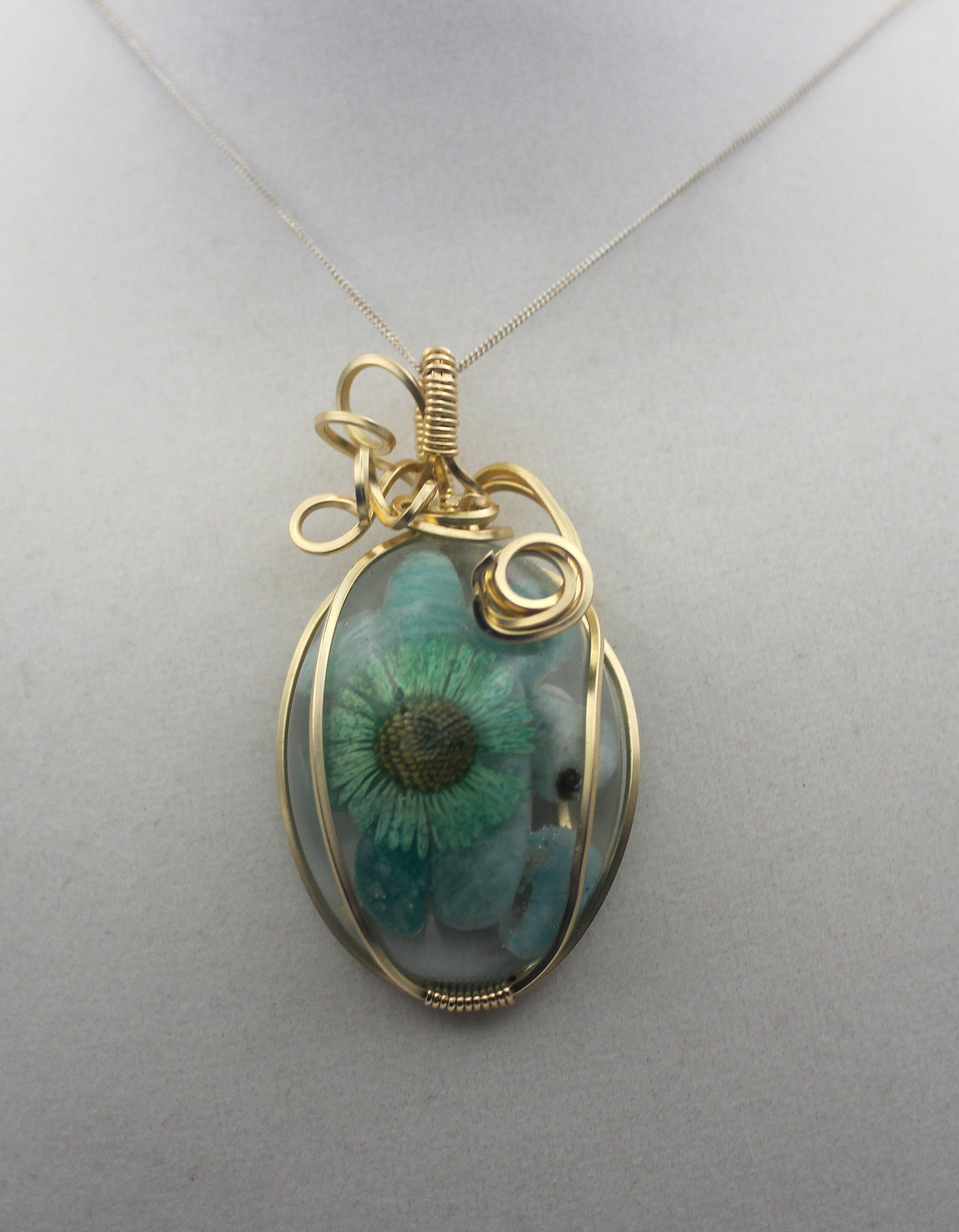 Gold Resin Amazonite Dried Flower Pendant Necklace