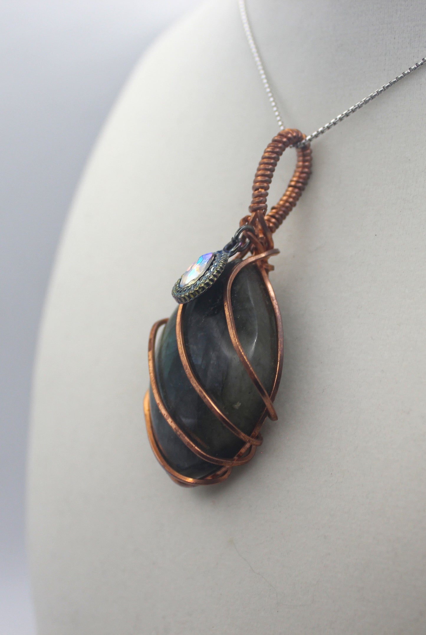 Raw Copper Labradorite with Charm Pendant Necklace