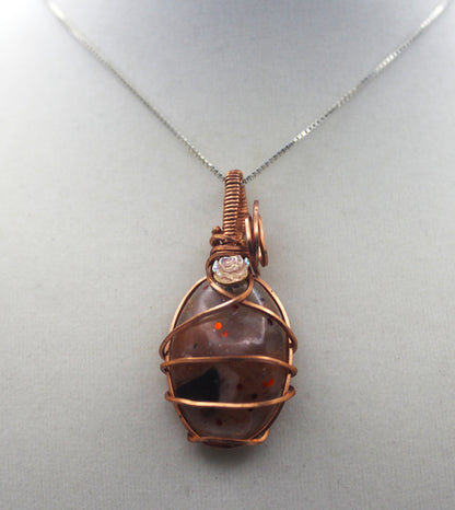 Raw Copper Resin Sunstone Chip Mini Flower Pendant Necklace