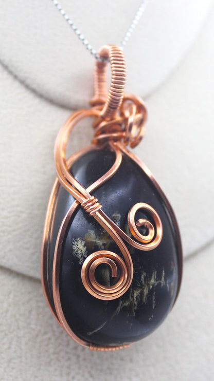 Raw Copper Polished Amber Pendant Necklace