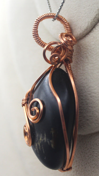 Raw Copper Polished Amber Pendant Necklace