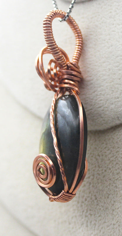Raw Copper Labradorite Pendant Necklace