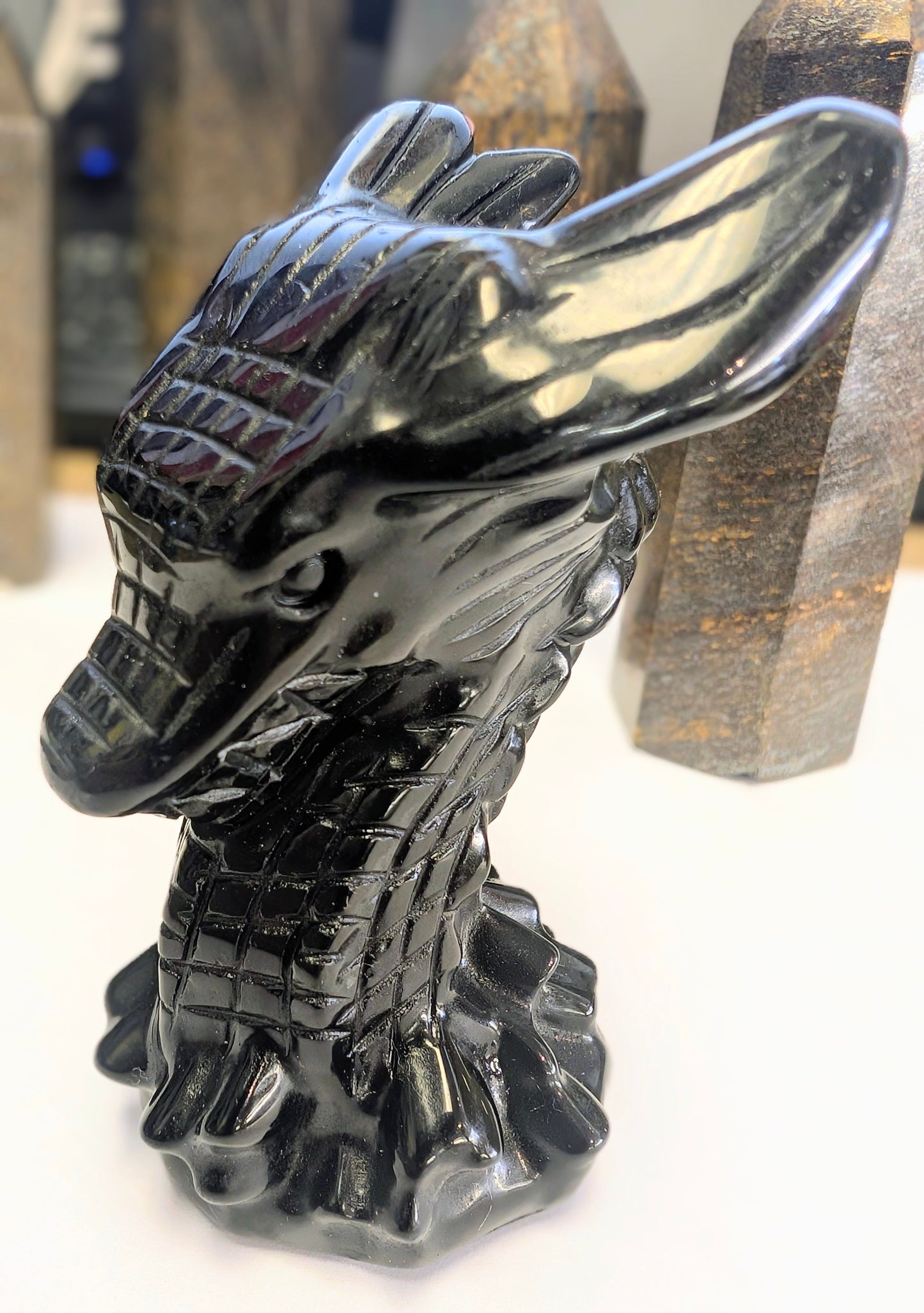 Crystal Dragon Head Carving – Strength, Protection & Ancient Wisdom