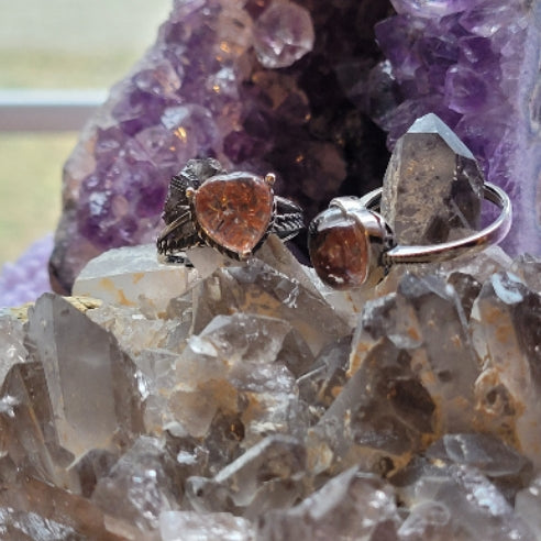 *Ring Inclusion Quartz