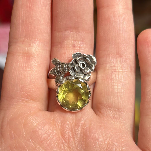 Ring Lemon Topaz Bee with size 7 featuring a lemon topaz gemstone and bee design on a silver band