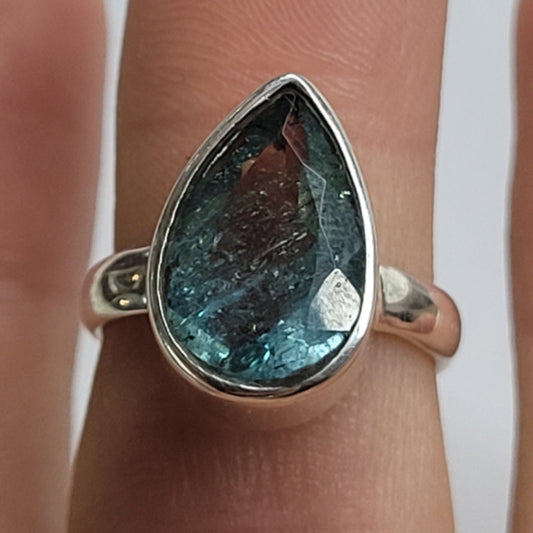 Ring teardrop aquamarine size 6 gemstone silver band ring close-up on finger